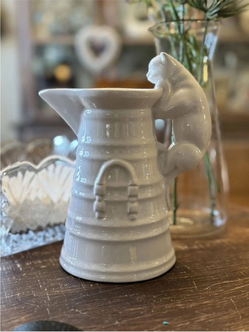 Williams Sonoma whimsical White Cat Pitcher Made in Italy 6.5” Grandma Core